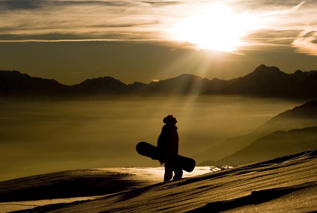 Chalet Des Alpes - Sunset View - クラン エクステリア 写真
